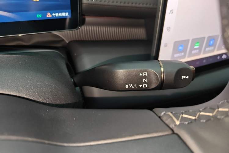 Used Baojun Enjoy 2025 Plug-in Hybrid 140km Luxury Edition Gear Lever