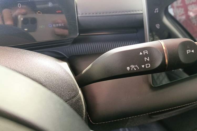 Used Baojun Enjoy 2025 Plug-in Hybrid 140km Luxury Edition Gear Lever