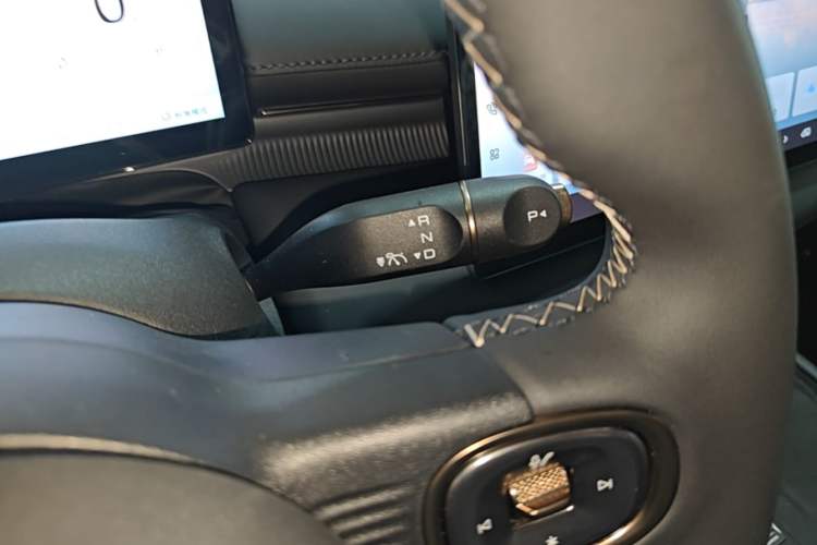 Used Baojun Enjoy 2025 All-Electric 600km Luxury Edition Gear Lever