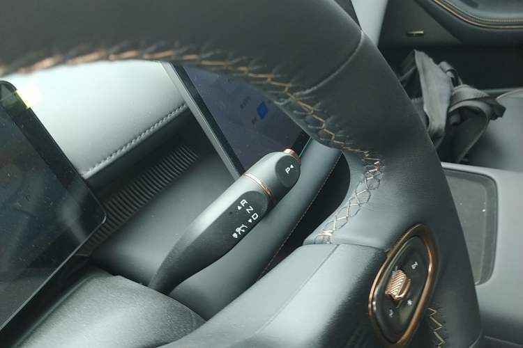 Used Baojun Enjoy 2025 Plug-in Hybrid 140km Luxury Edition Gear Lever