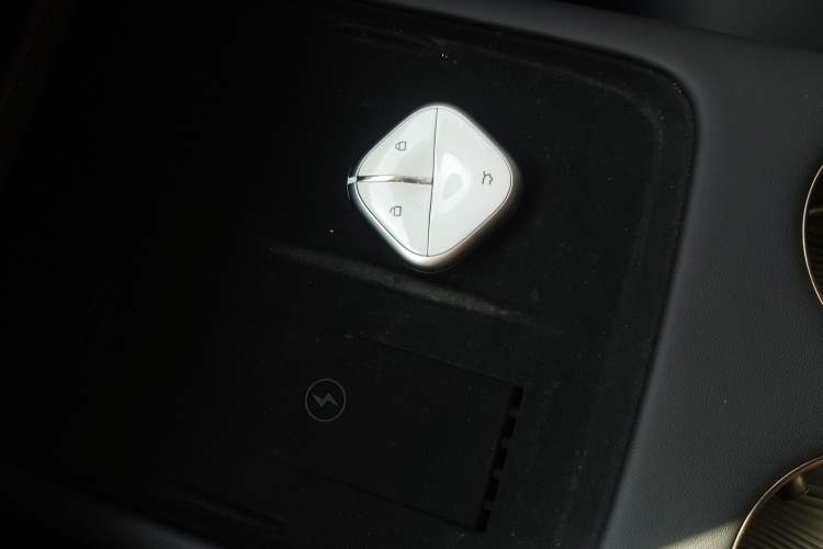 Used Baojun Enjoy 2025 Plug-in Hybrid 140km Standard Version Interior 1