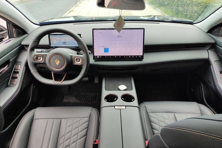 Used Baojun Enjoy 2025 Plug-in Hybrid 140km Luxury Edition Interior 2