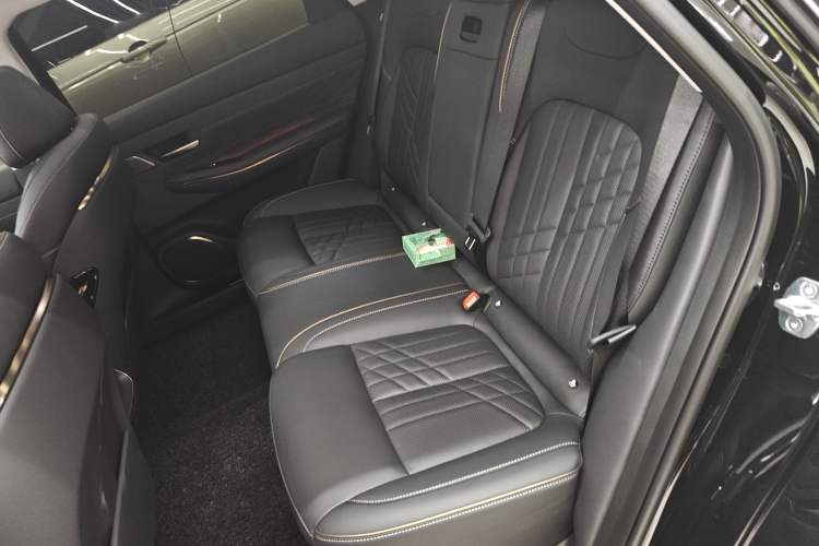 Used Baojun Enjoy 2025 Plug-in Hybrid 140km Luxury Edition Interior 4
