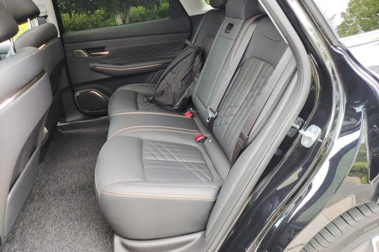 Used Baojun Enjoy 2025 Plug-in Hybrid 140km Luxury Edition Interior 4