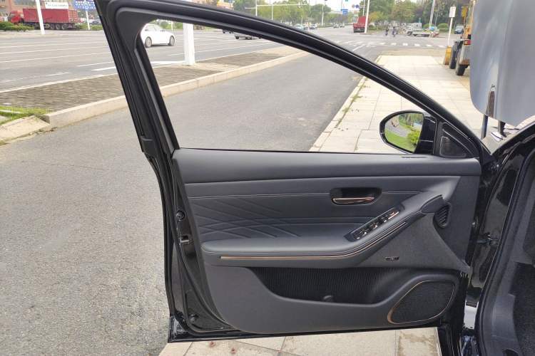 Used Baojun Enjoy 2025 Plug-in Hybrid 140km Luxury Edition Interior 7