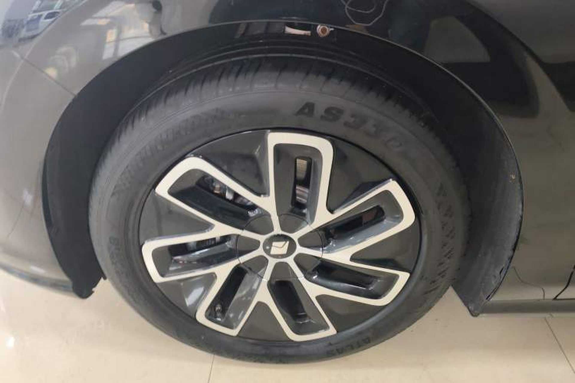 Used Baojun Enjoy 2025 All-Electric 600km Standard Version Left Front Wheel Hub