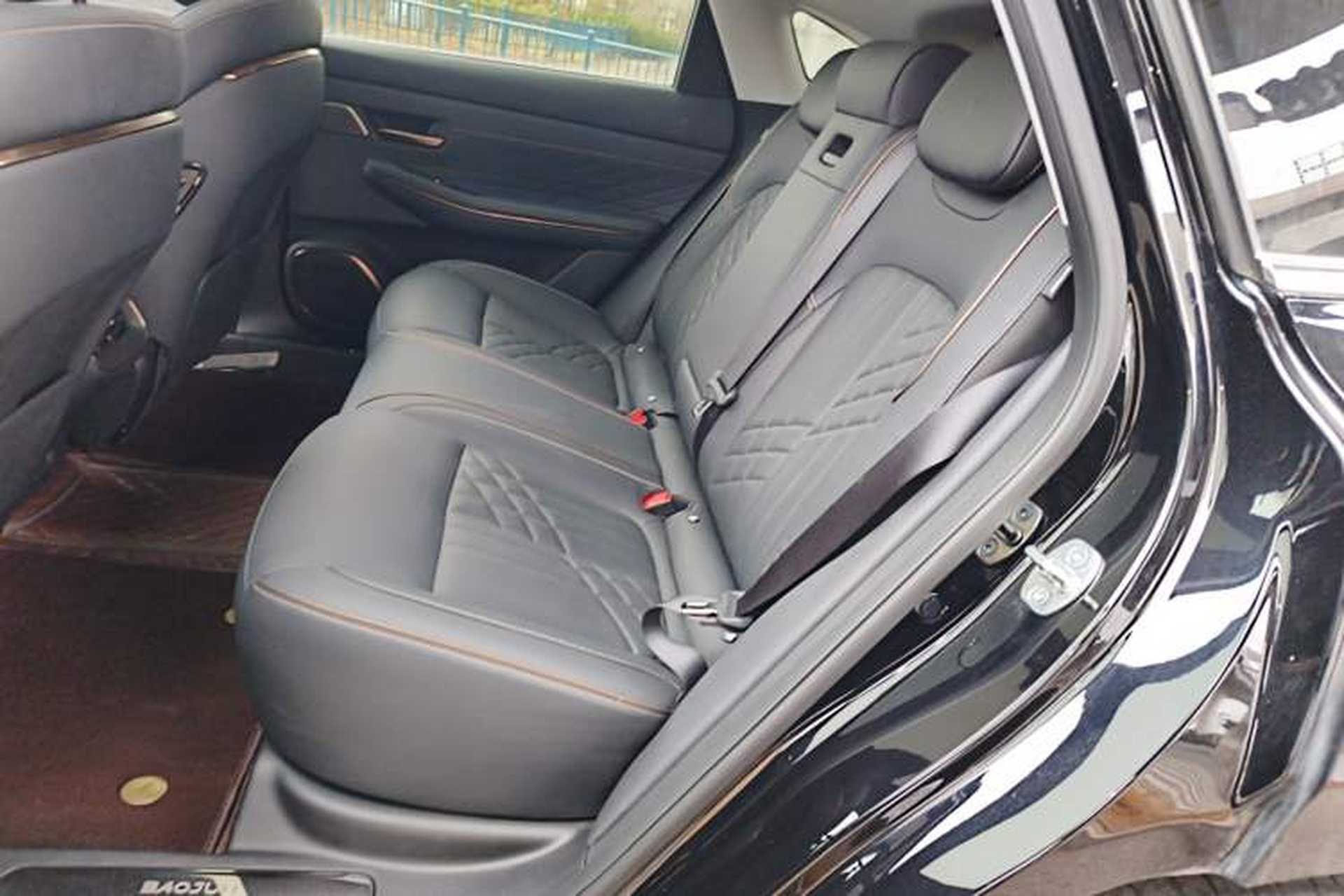 Used Baojun Enjoy 2025 Plug-in Hybrid 140km Luxury Edition Left Rear Seat