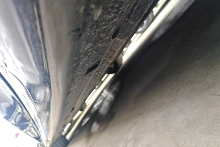 Used Baojun Enjoy 2025 Plug-in Hybrid 140km Standard Version Left Side Sill