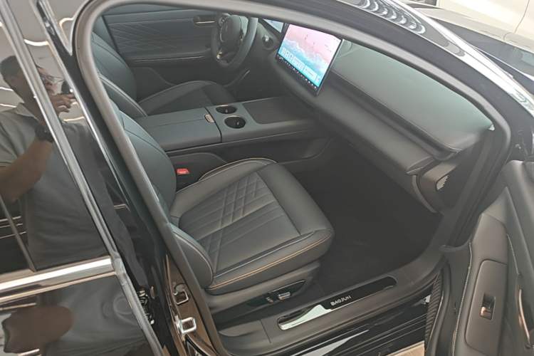Used Baojun Enjoy 2025 Plug-in Hybrid 140km Luxury Edition Right Front Seat
