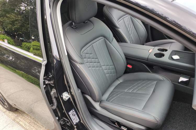 Used Baojun Enjoy 2025 Plug-in Hybrid 140km Luxury Edition Right Front Seat