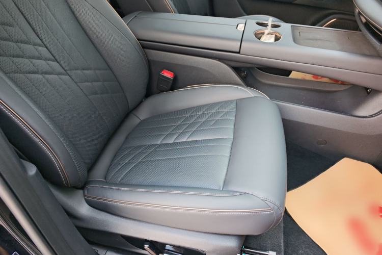 Used Baojun Enjoy 2025 Plug-in Hybrid 140km Luxury Edition Right Front Seat