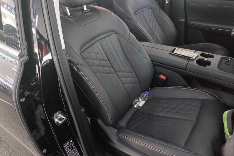 Used Baojun Enjoy 2025 Plug-in Hybrid 140km Luxury Edition Right Front Seat