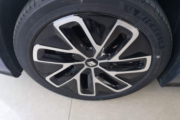 Used Baojun Enjoy 2025 Plug-in Hybrid 140km Luxury Edition Exterior 4
