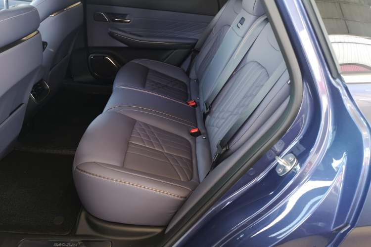 Used Baojun Enjoy 2025 Plug-in Hybrid 140km Luxury Edition Left Rear Seat
