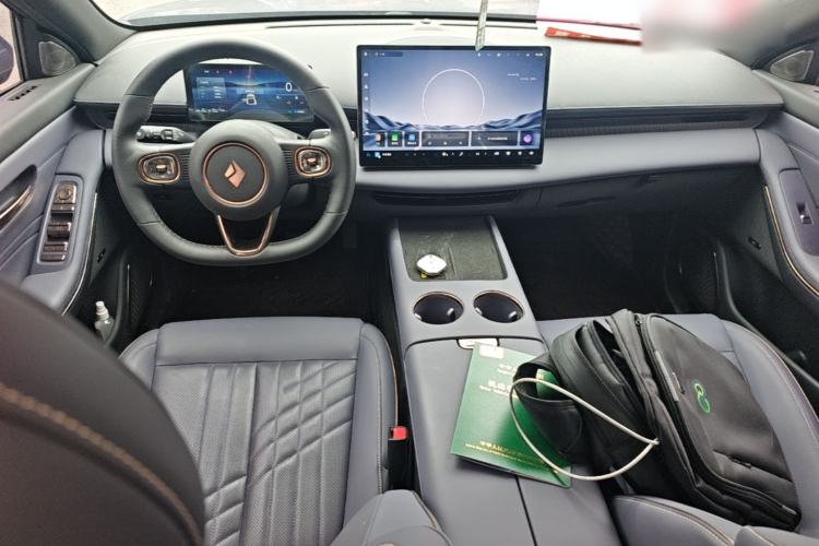 Used Baojun Enjoy 2025 Plug-in Hybrid 140km Luxury Edition Center Console