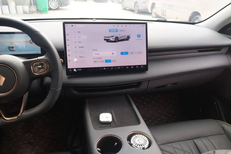 Used Baojun Enjoy 2025 Plug-in Hybrid 140km Luxury Edition Audio And AC Panel