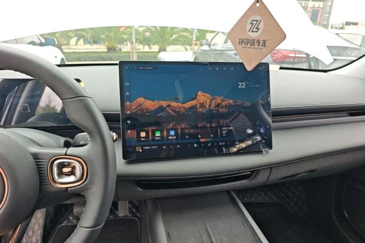 Used Baojun Enjoy 2025 Plug-in Hybrid 140km Luxury Edition Audio And AC Panel