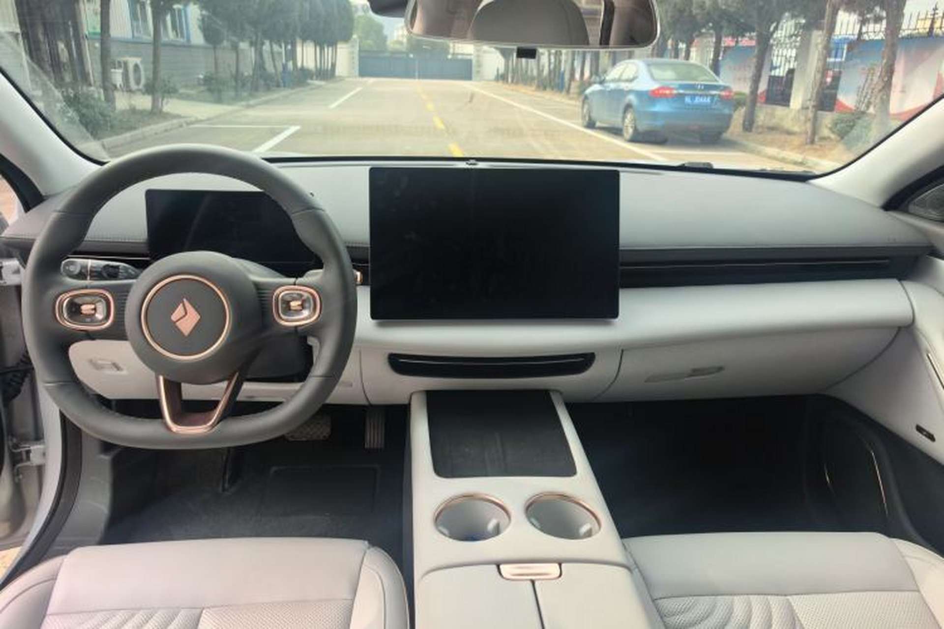 Used Baojun Enjoy 2025 Plug-in Hybrid 140km Luxury Edition Center Console