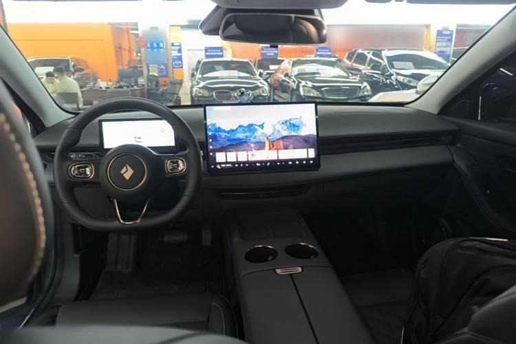 Used Baojun Enjoy 2025 All-Electric 600km Standard Version Center Console