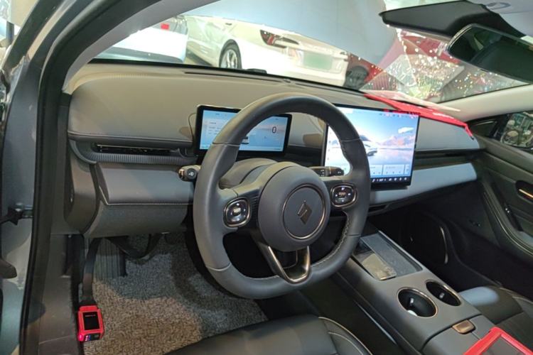 Used Baojun Enjoy 2025 All-Electric 600km Luxury Edition Center Console
