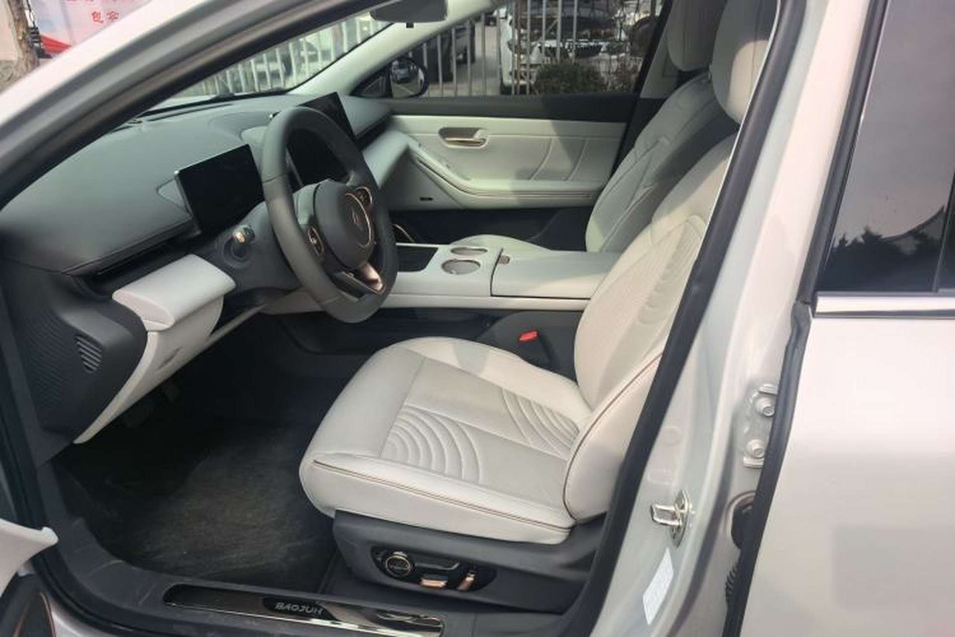 Used Baojun Enjoy 2025 Plug-in Hybrid 140km Luxury Edition Driver Seat