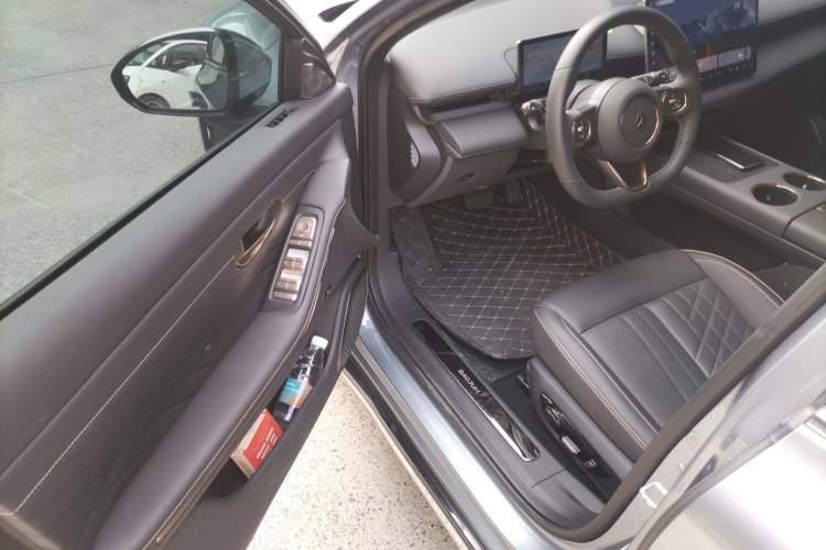 Used Baojun Enjoy 2025 Plug-in Hybrid 140km Luxury Edition Driver Seat