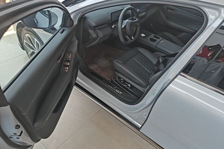 Used Baojun Enjoy 2025 Plug-in Hybrid 140km Luxury Edition Driver Seat