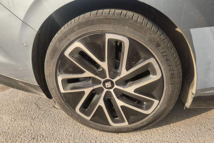 Used Baojun Enjoy 2025 All-Electric 600km Luxury Edition Exterior 8