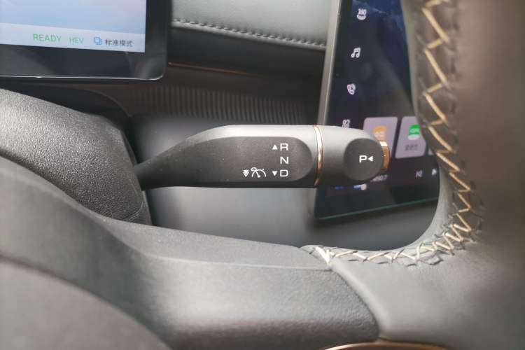 Used Baojun Enjoy 2025 Plug-in Hybrid 140km Luxury Edition Gear Lever