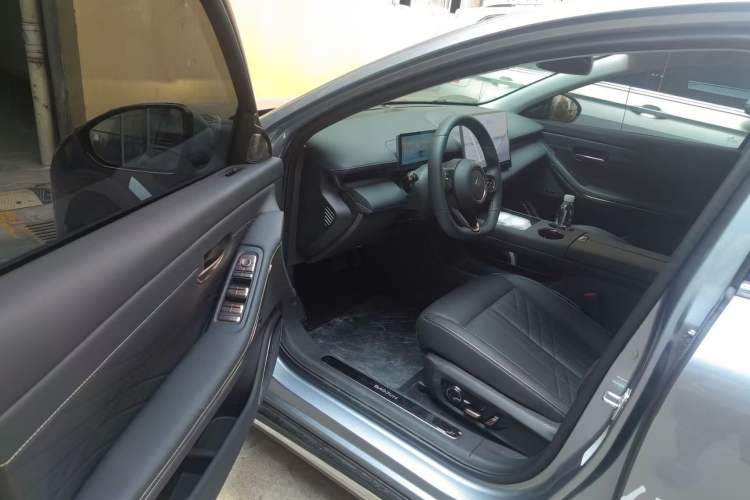 Used Baojun Enjoy 2025 All-Electric 600km Luxury Edition Interior 2