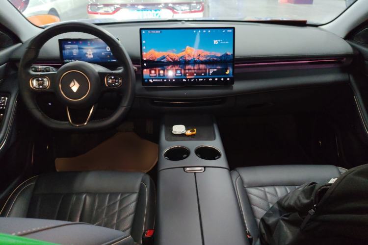 Used Baojun Enjoy 2025 Plug-in Hybrid 140km Luxury Edition Interior 2