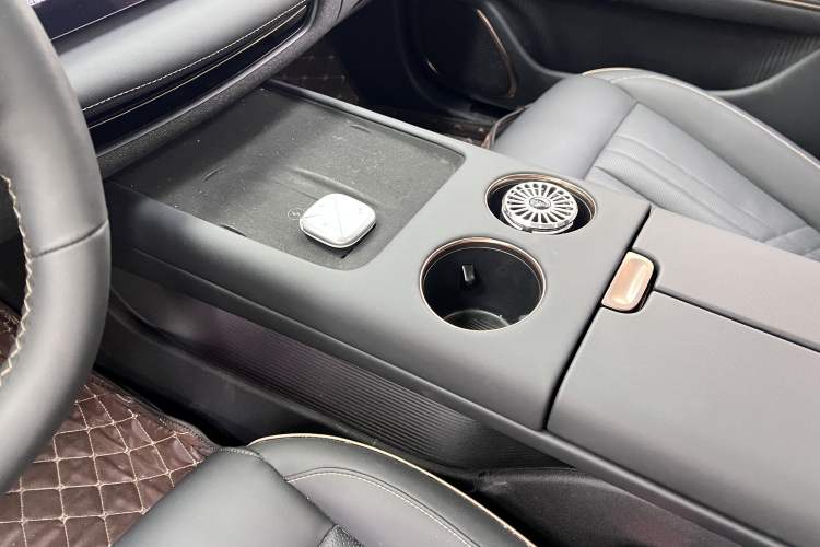 Used Baojun Enjoy 2025 Plug-in Hybrid 140km Luxury Edition Interior 6