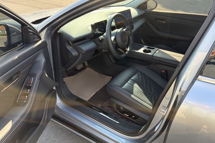 Used Baojun Enjoy 2025 Plug-in Hybrid 140km Luxury Edition Left Front Seat
