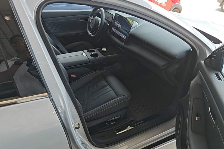 Used Baojun Enjoy 2025 Plug-in Hybrid 140km Luxury Edition Right Front Seat
