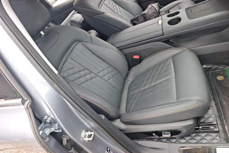 Used Baojun Enjoy 2025 Plug-in Hybrid 140km Luxury Edition Right Front Seat