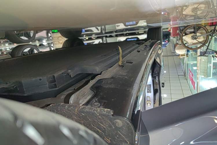 Used Baojun Enjoy 2025 All-Electric 600km Luxury Edition Right Side Sill