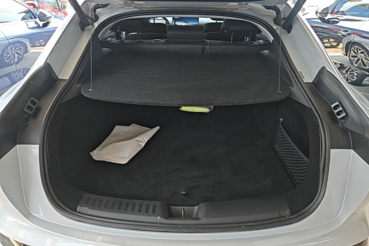 Used Baojun Enjoy 2025 Plug-in Hybrid 140km Luxury Edition Trunk