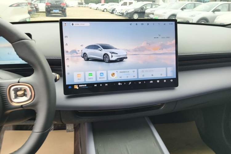 Used Baojun Enjoy 2025 Model Pure Electric 600km Official Vehicle Edition Audio And AC Panel