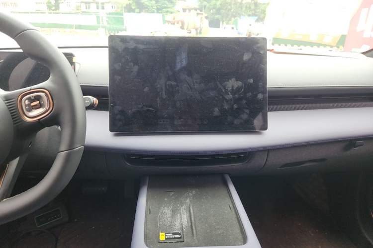 Used Baojun Enjoy 2025 Plug-in Hybrid 140km Luxury Edition Audio And AC Panel