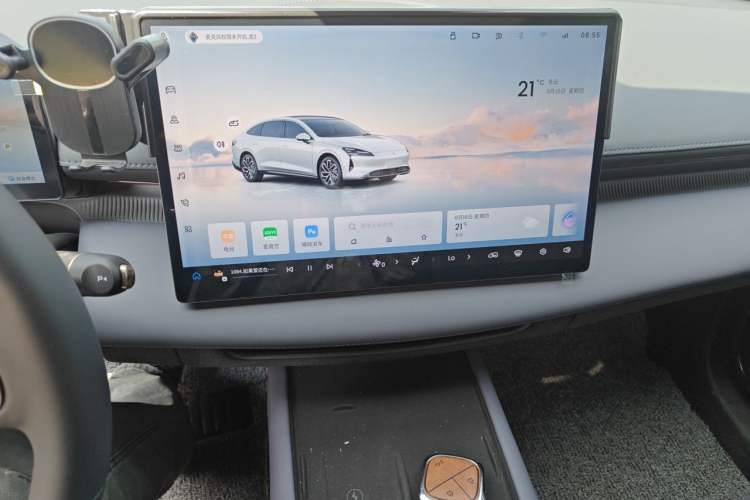Used Baojun Enjoy 2025 All-Electric 600km Luxury Edition Audio And AC Panel