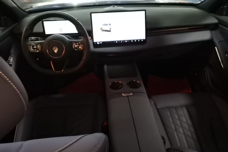 Used Baojun Enjoy 2025 Plug-in Hybrid 140km Luxury Edition Center Console