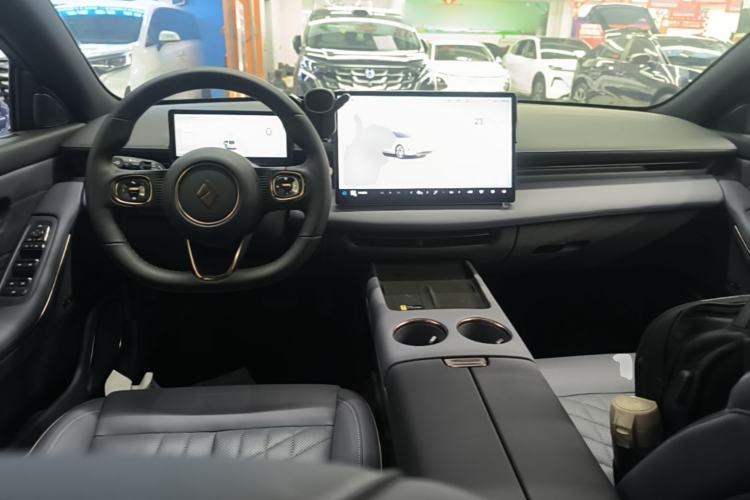 Used Baojun Enjoy 2025 All-Electric 600km Luxury Edition Center Console