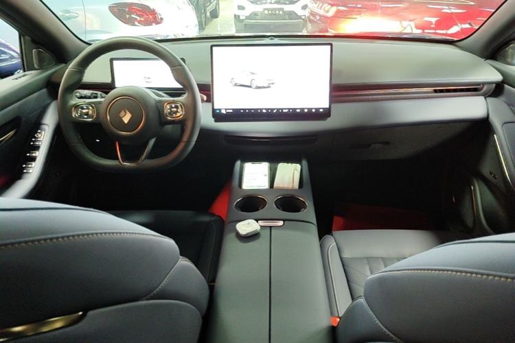 Used Baojun Enjoy 2025 Plug-in Hybrid 140km Luxury Edition Center Console