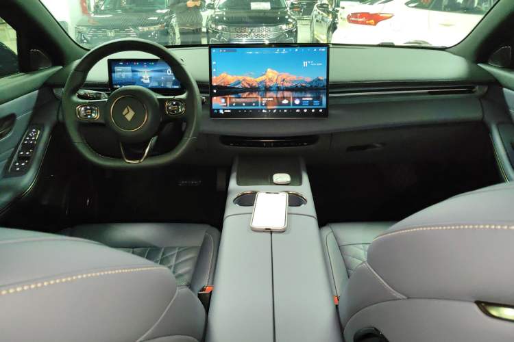Used Baojun Enjoy 2025 All-Electric 600km Luxury Edition Center Console