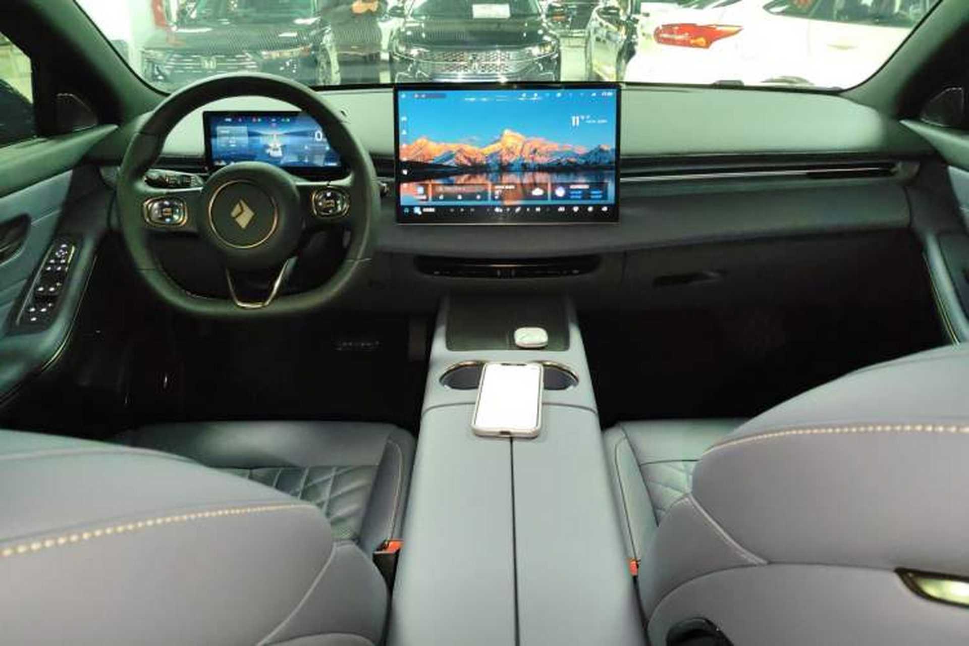 Used Baojun Enjoy 2025 All-Electric 600km Luxury Edition Center Console