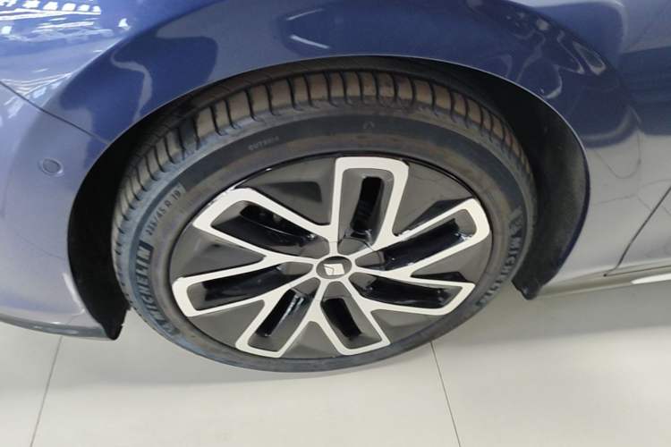 Used Baojun Enjoy 2025 Plug-in Hybrid 140km Luxury Edition Exterior 4