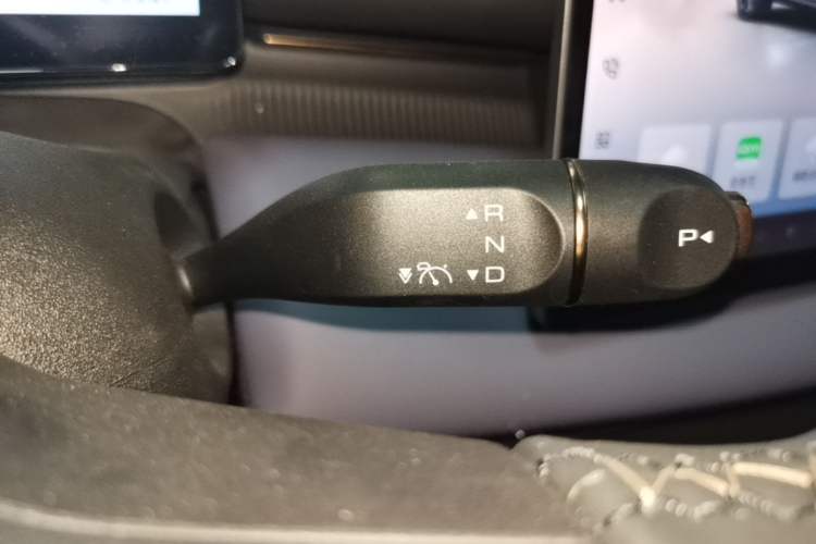 Used Baojun Enjoy 2025 Plug-in Hybrid 140km Luxury Edition Gear Lever