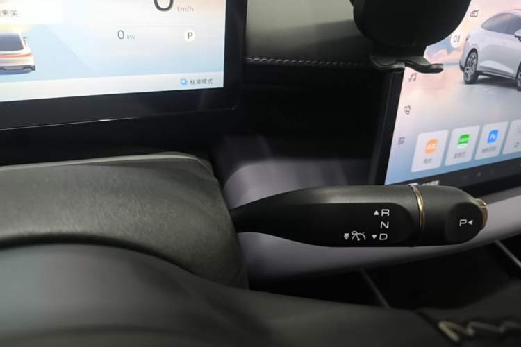 Used Baojun Enjoy 2025 All-Electric 600km Luxury Edition Gear Lever