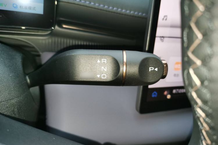 Used Baojun Enjoy 2025 Plug-in Hybrid 140km Luxury Edition Gear Lever