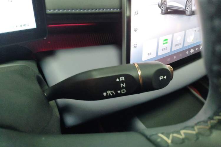Used Baojun Enjoy 2025 Plug-in Hybrid 140km Luxury Edition Gear Lever